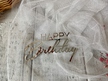 Topper na bok tortu Happy Birthday plexi srebne (2)