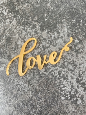 Topper Love na bok tortu 10x5 cm plexi złote