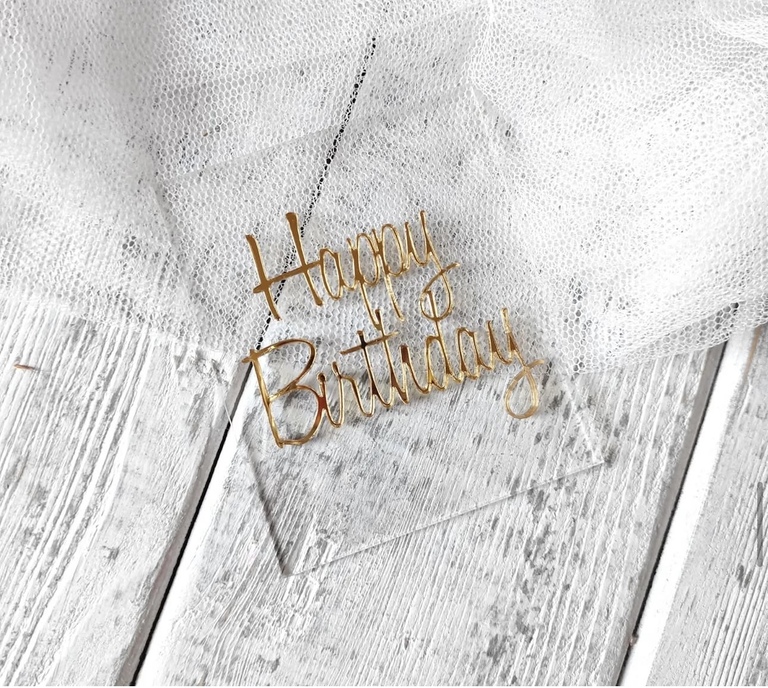 Topper tabliczka bezbarwny plexi z złotym napisem Happy Birthday 8*10 cm 