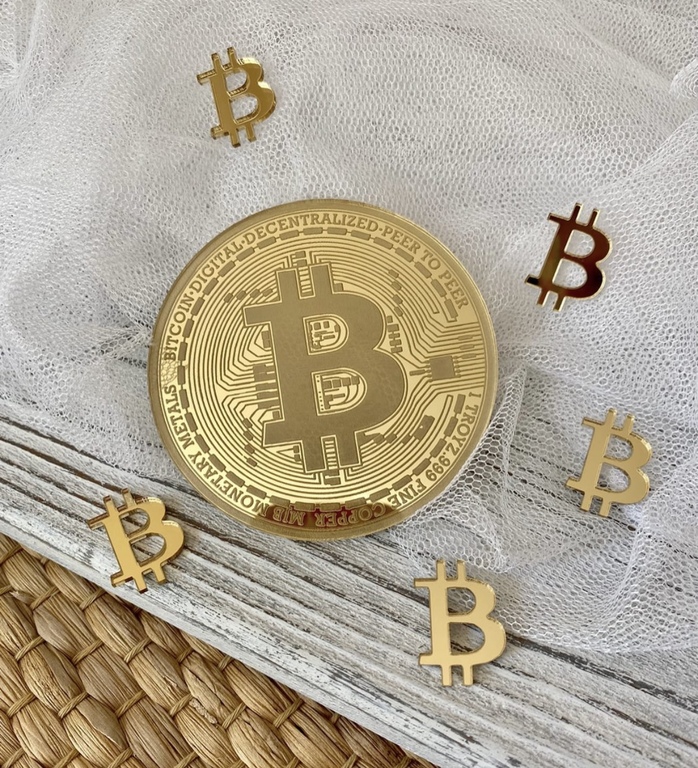 Topper zestaw Kółko bitcoin i 5 mini bitcoinów 
