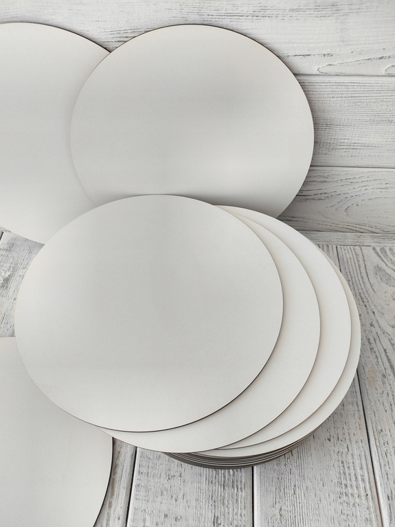 Podkład pod tort białe sztywne HDF 22 cm 100 szt (3)